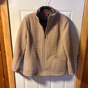 Gallery Tan Quilted Winter Coat Size X Large Has Pockets Zipper in Front